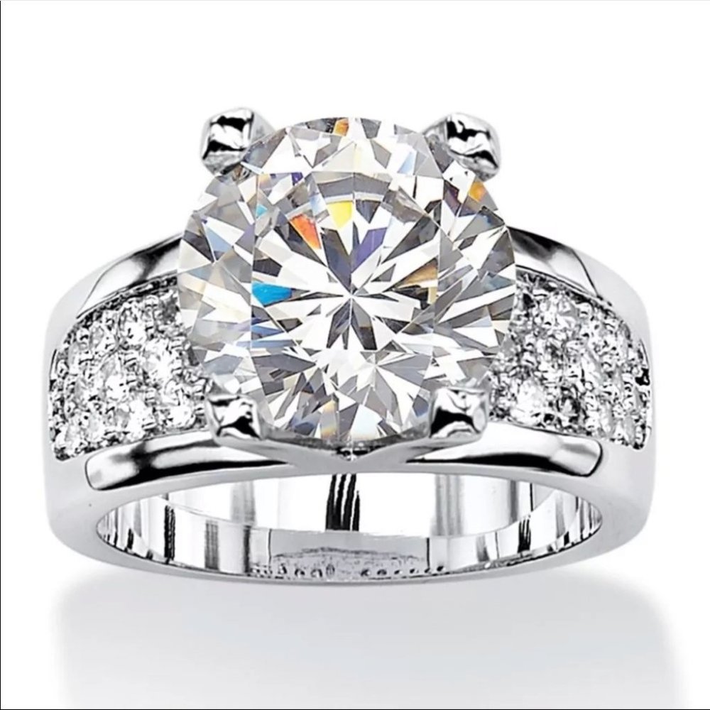 New Luxury 925 Silver Round cut Diamond Ring 💍 - Picture 1 of 4